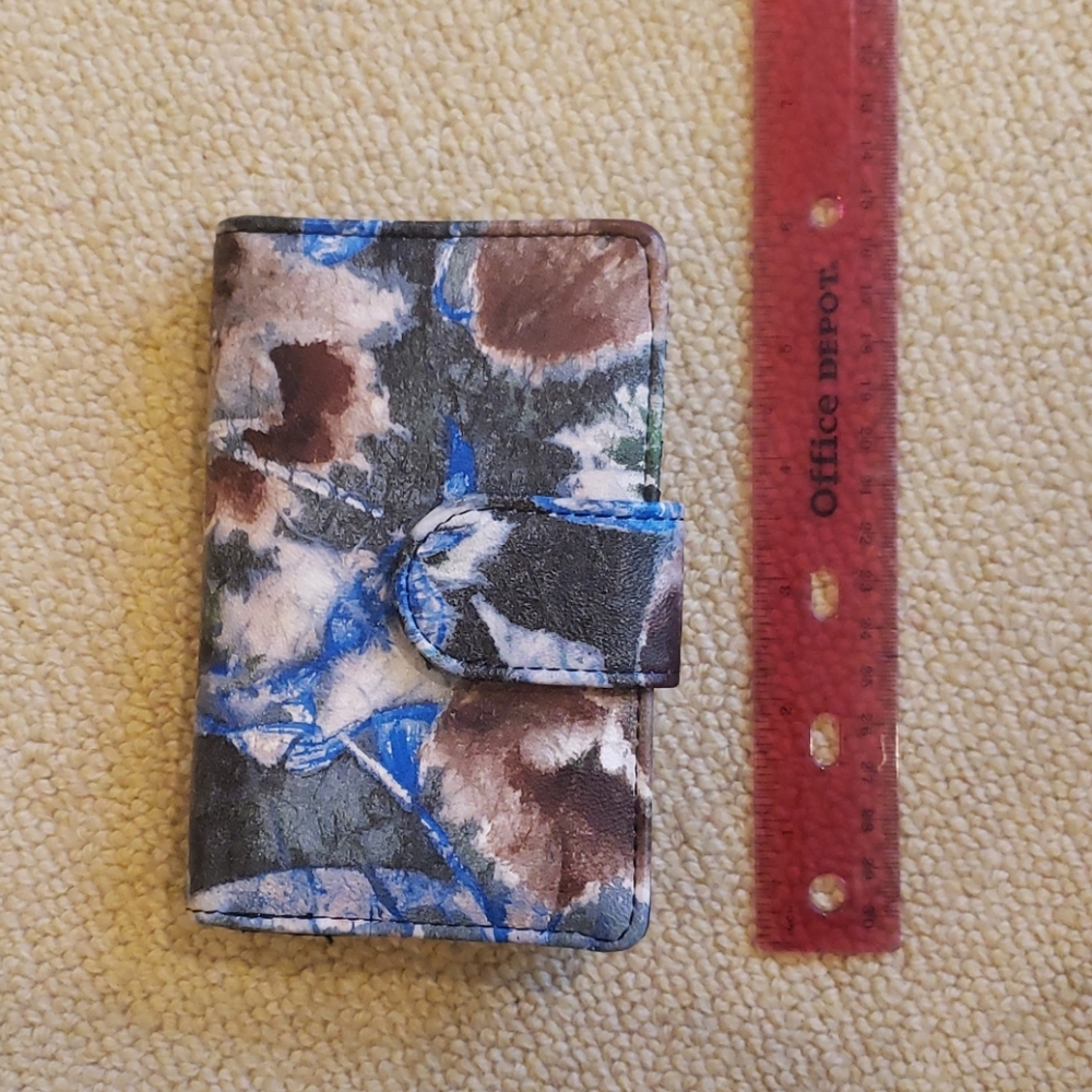 Small Floral Wallet with RFID | Like New